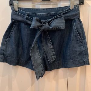 New, Draper James size 2 dress denim shorts.